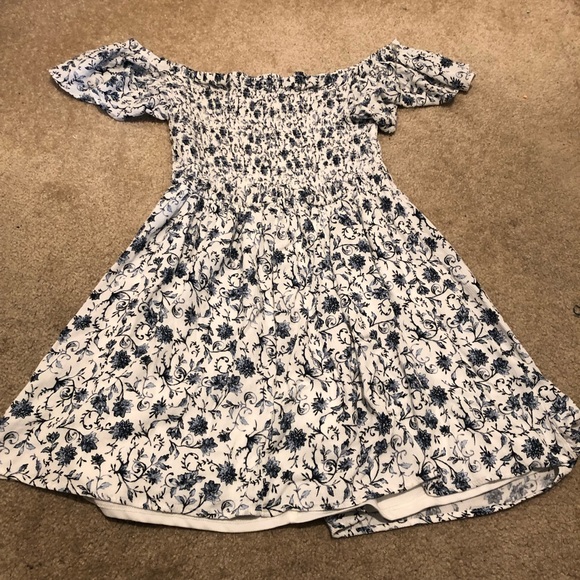 Kendall & Kylie Off Shoulder Dress Blue Floral - Picture 7 of 8